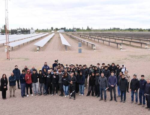 Jornada educativa sobre energía limpia en el Parque Solar Pasip